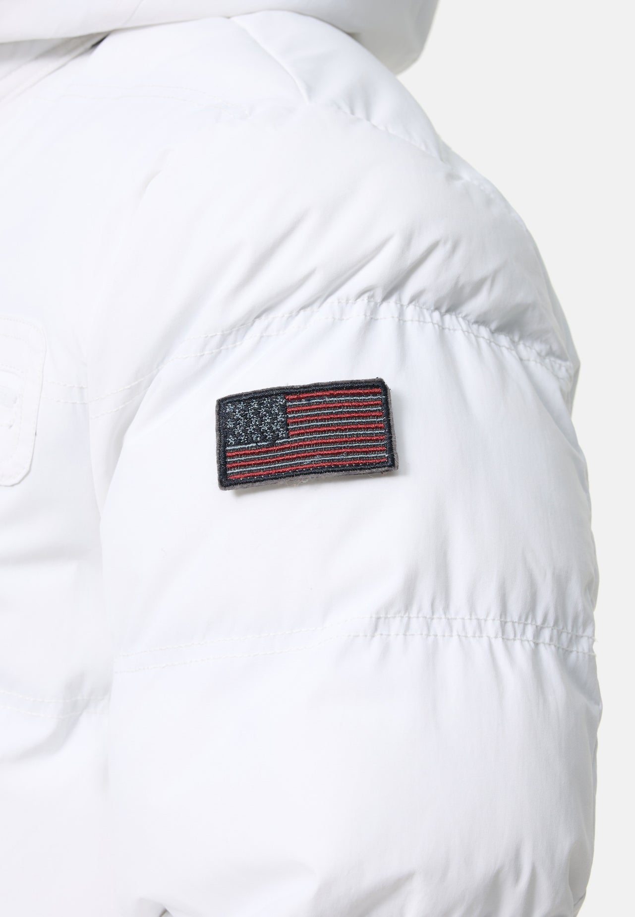 #farbe_optical-white