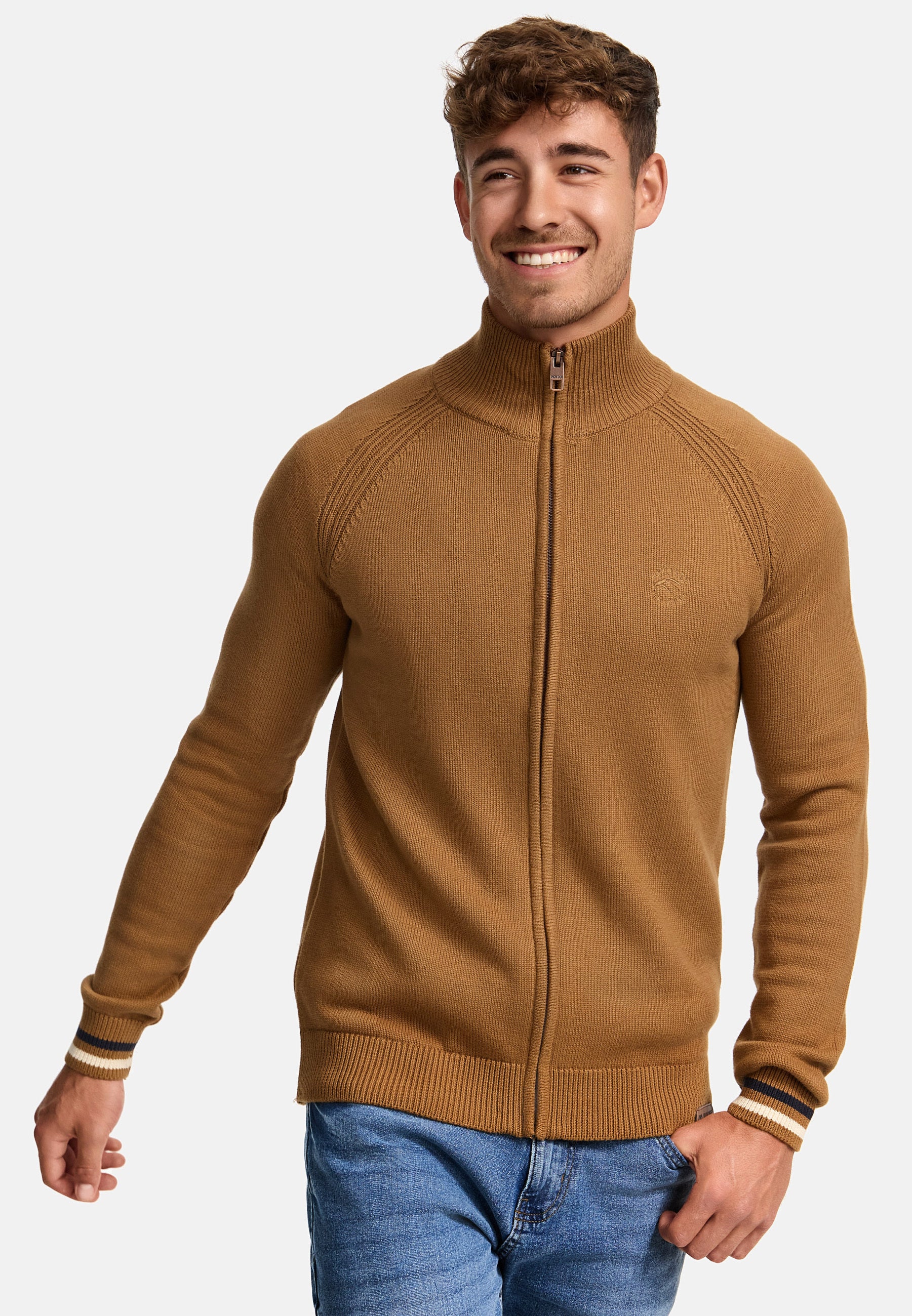 Strickjacke INArutemia Produktbild