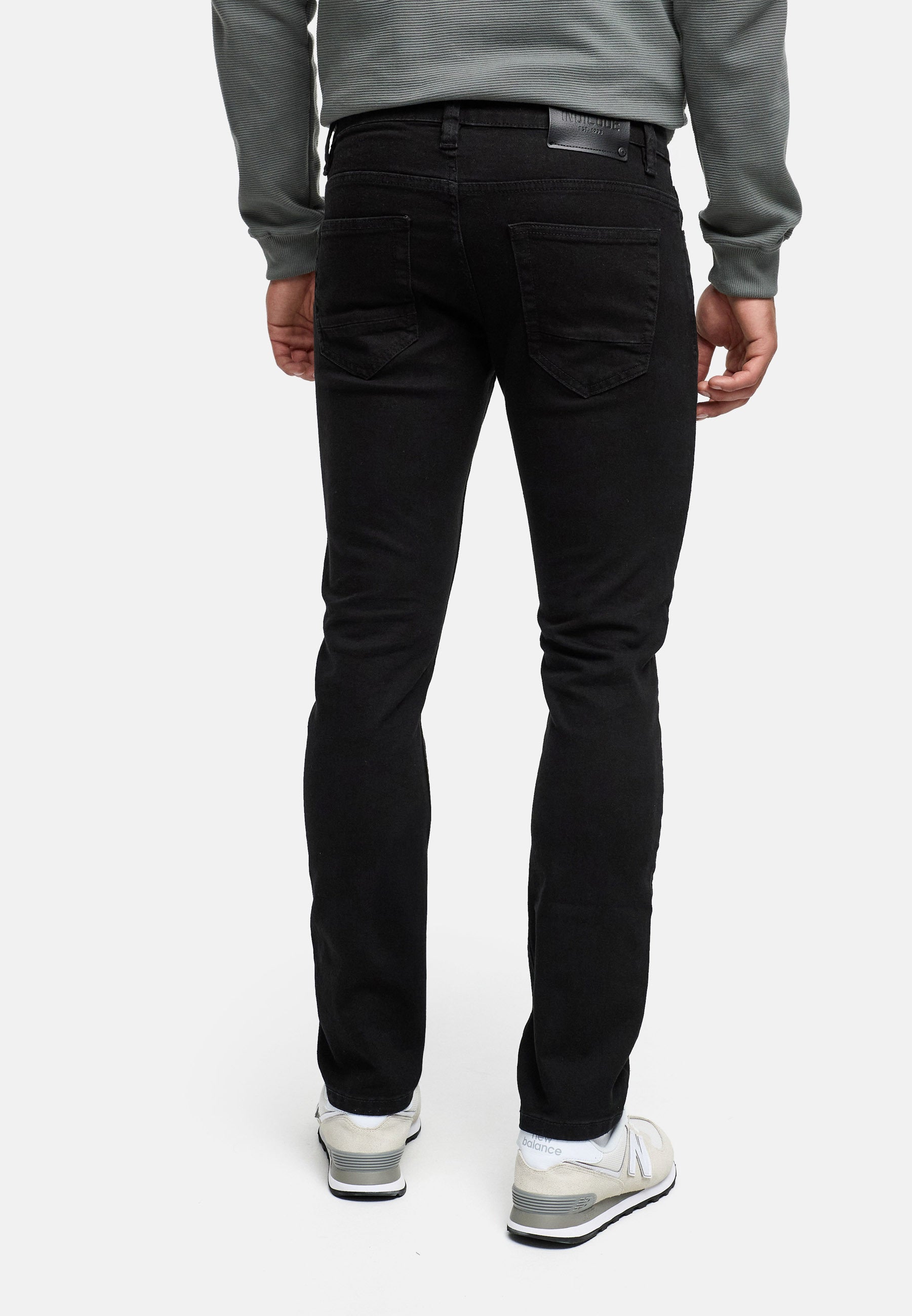 #farbe_ultra-black