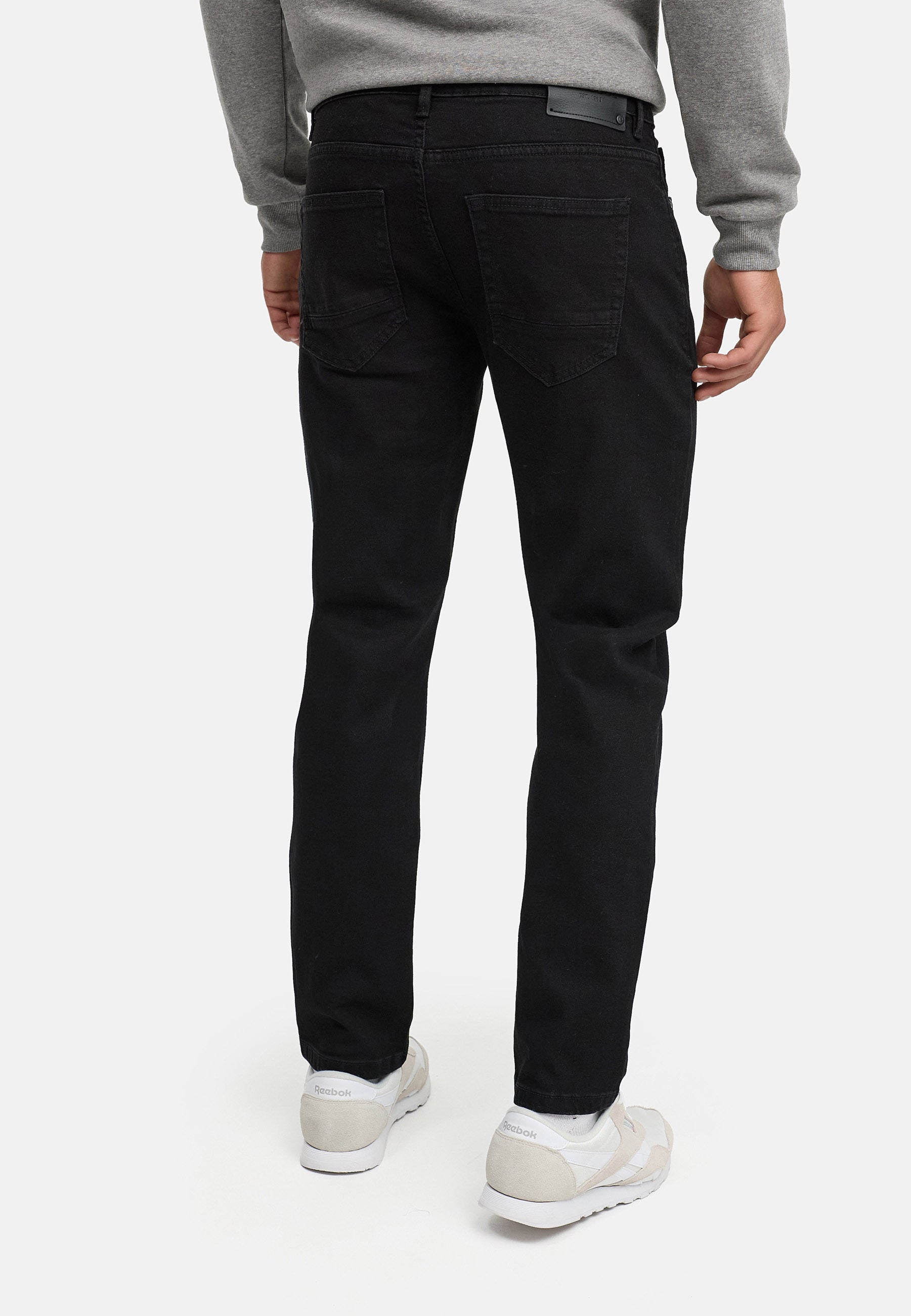 #farbe_ultra-black